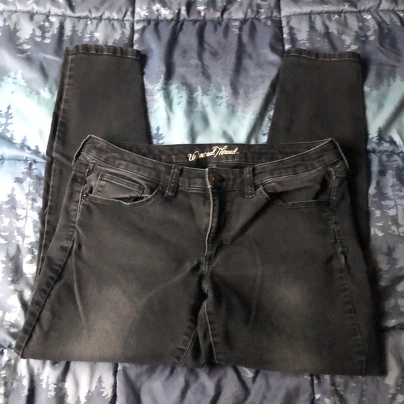 Universal thread mid rise skinny jeans - Picture 1 of 3